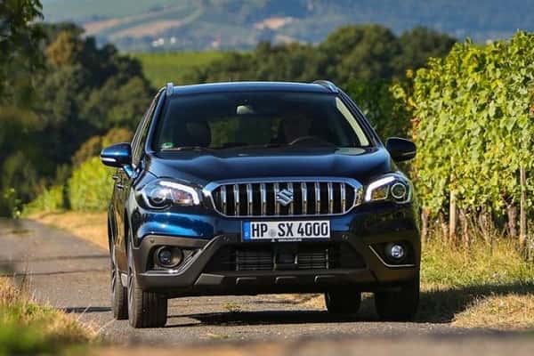 Кроссовер Suzuki SX4 2017 года