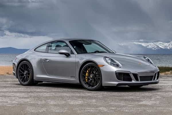Porsche 911 2018 года