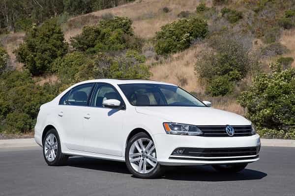 Седан Volkswagen Jetta 2017 года