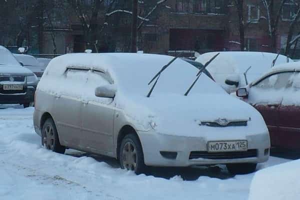 Замерзший автомобиль