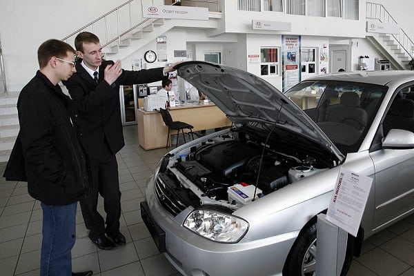 Покупка машины в автосалоне