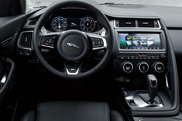 Салон Jaguar E-Pace 2018