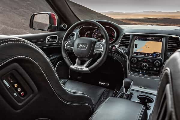 Салон Jeep Grand Cherokee 2017