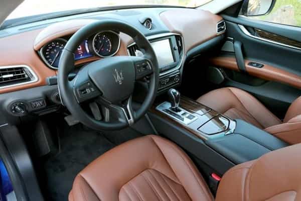 Салон Обзор Maserati Levante