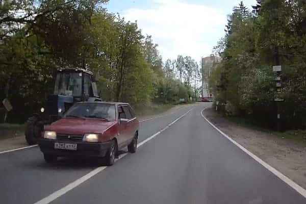 Выезд на сплошную линию разметки