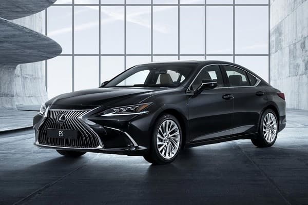 Lexus ES 2019 года-min