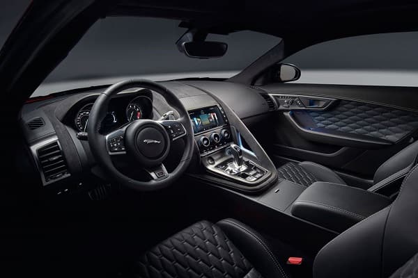 Салон Jaguar F-Type SVR
