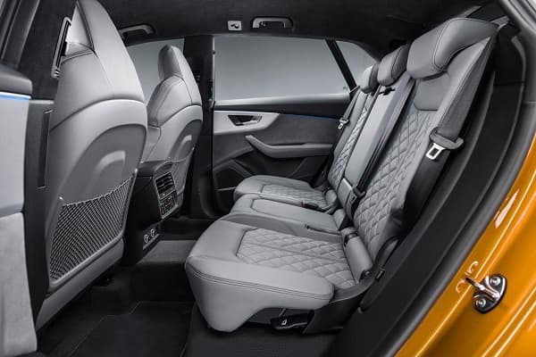 Салон Audi Q8 2019