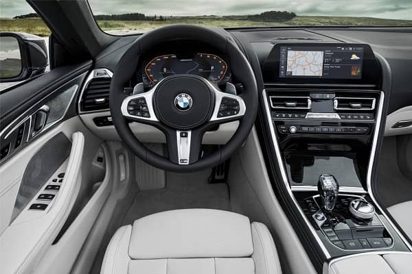 Салон BMW 8 Series 2019 года