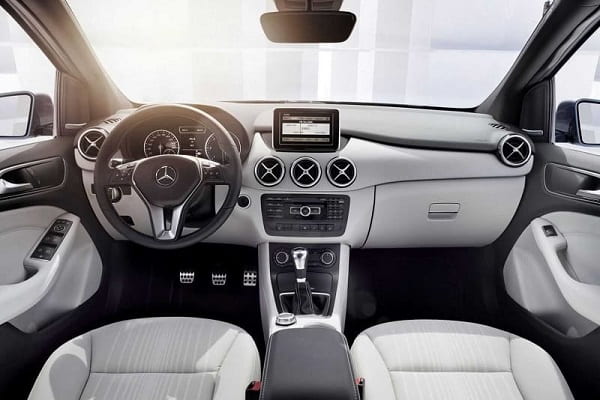 Салон Mercedes-Benz B 180
