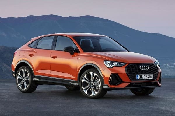 Кроссовер Audi Q3 2019