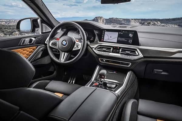 Интерьер BMW X6 2020 года