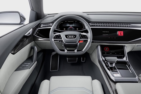 Салон Audi Q8 2019 года