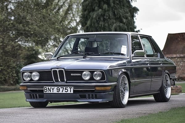 BMW 528i