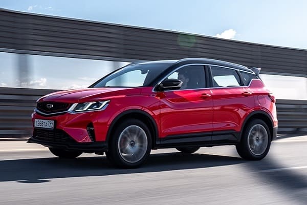 Кроссовер Geely Coolray 2020 года