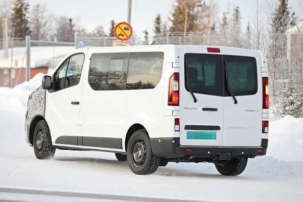 Renault Trafic 2021 года