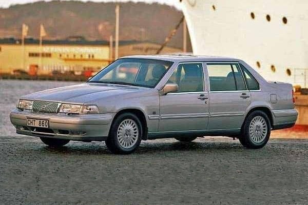 Бизнес-седан Volvo S90 1997