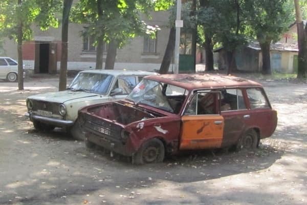 Брошенный автохлам
