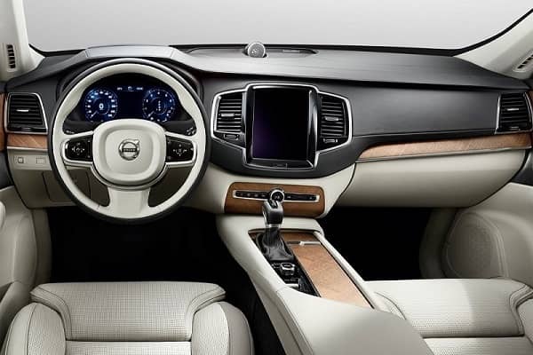 Салон Volvo XC90 2019 года