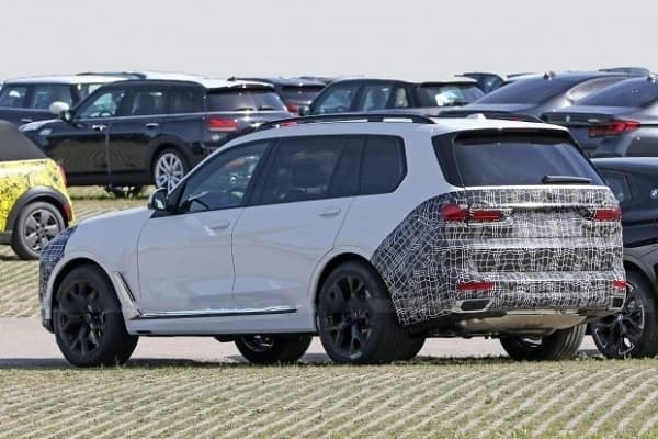 BMW X7 2021
