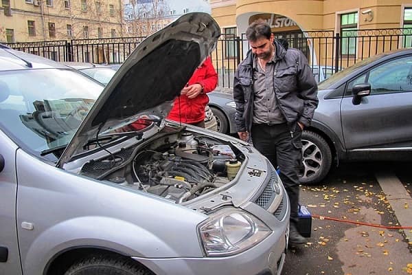 Двигатель плохо заводится
