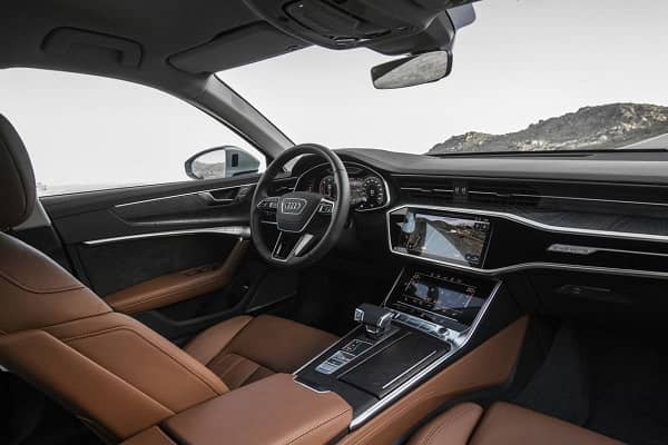 Салон Audi A6 с дизельным двигателем