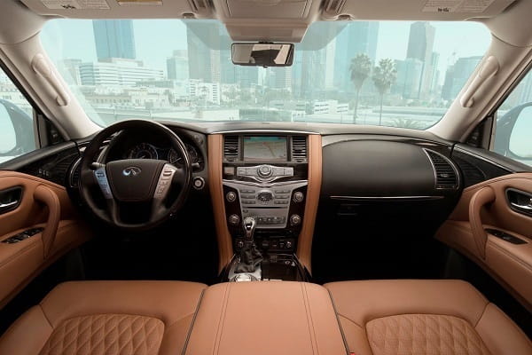 Салон Infiniti QX80 2020 года