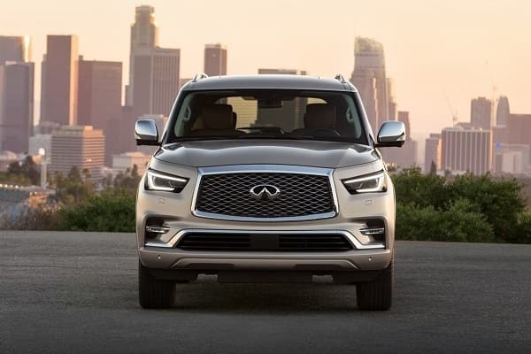 Внедорожник Infiniti QX80 2020 года