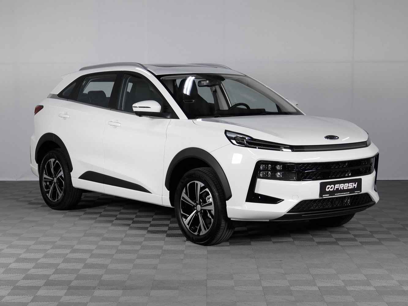 JAC JS6: стильный кроссовер с амбициями